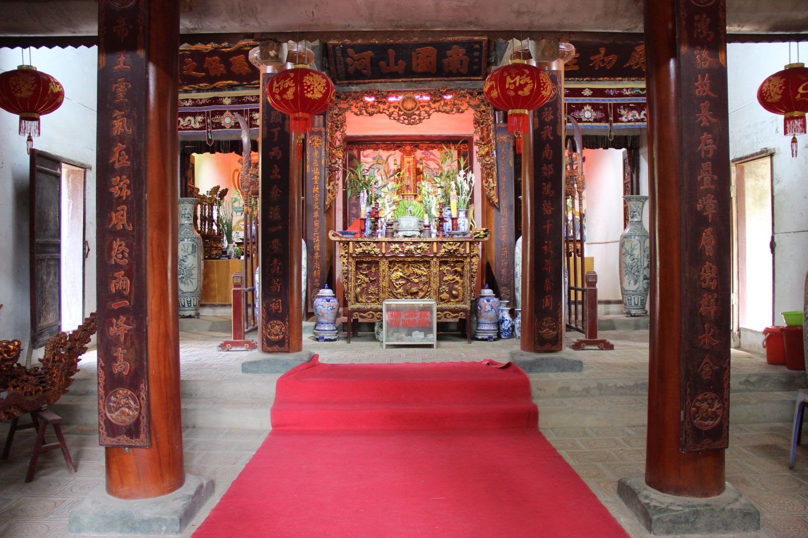 Bố Trí Thờ Trong Đình Triệu Phú